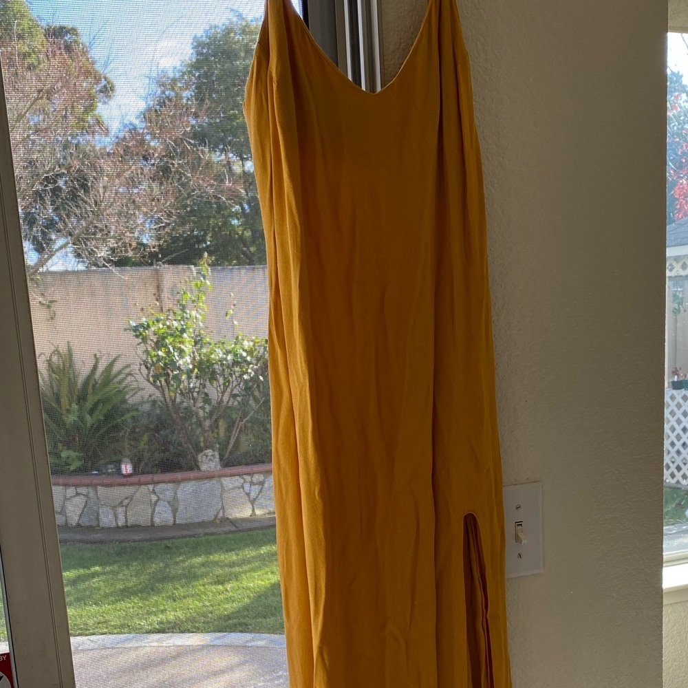 ref yellow maxi dress with slit